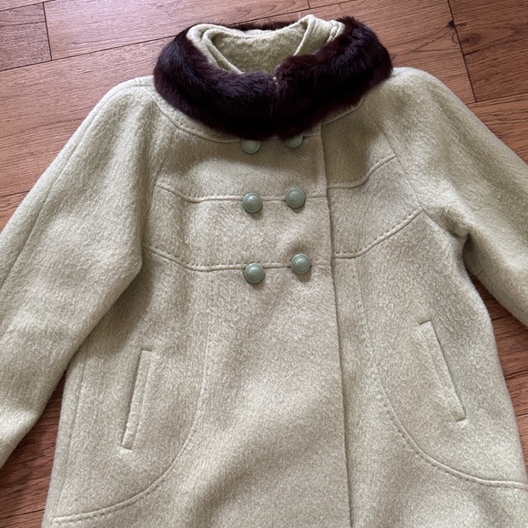 VINTAGE Tailor Made Wool Coat with Fur Collar😊 - Picture 4 of 16